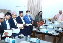 राजनीतिक दलसँग निर्वाचनसम्बन्धी छलफल गर्दै आयोग