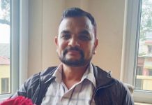 गर्जन उसको मुखौटो हो — मथुरा ढकाल